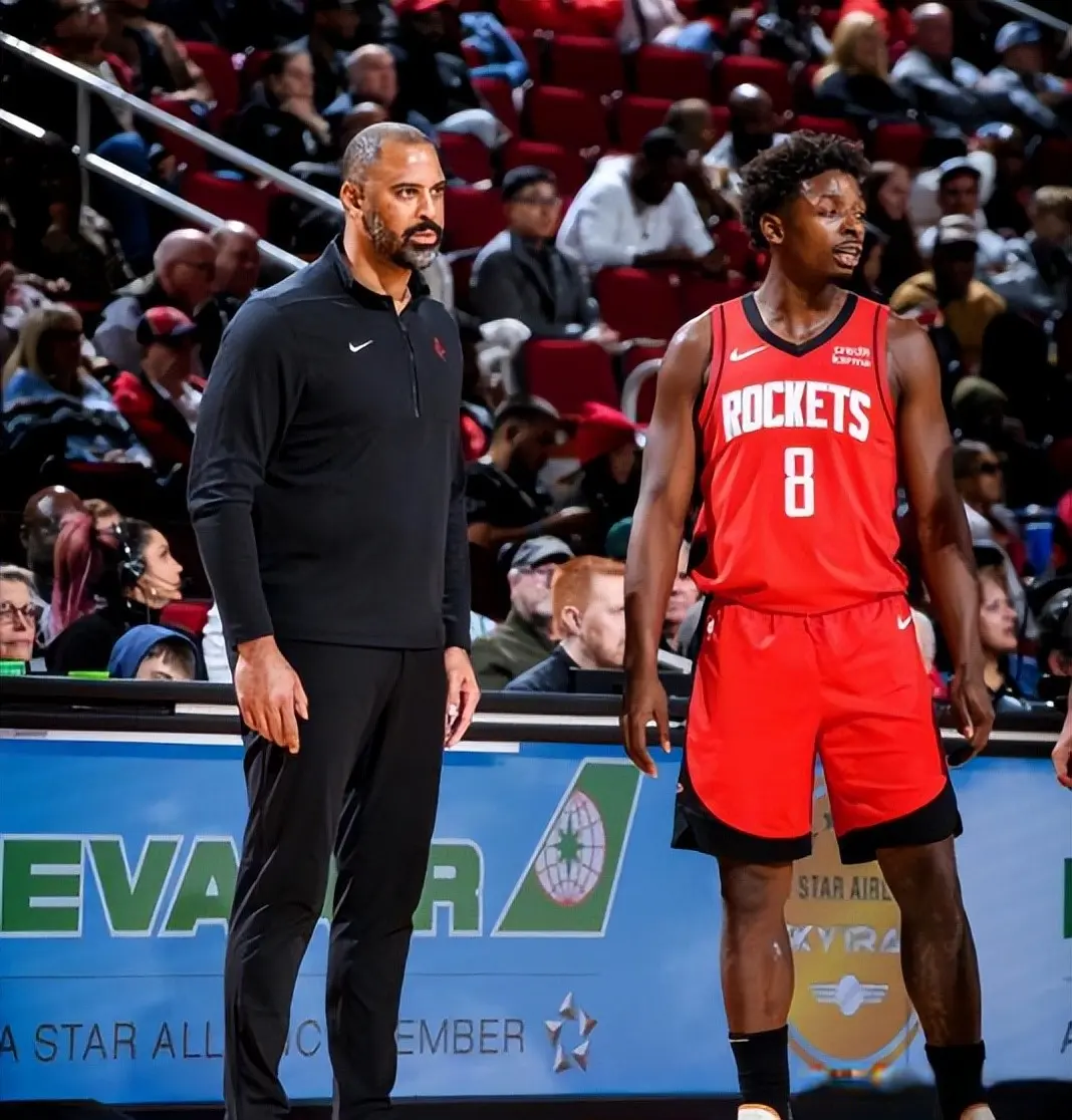 岁的老将凯, 京和阿门, 杜兰特一人 岁的老将凯, 京和阿门, 杜兰特一人