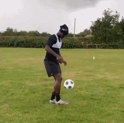 梅诺, 型中场球员, 据英媒报道 梅诺, 型中场球员, 据英媒报道