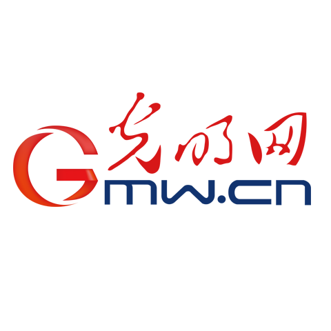 多名足坛知, 育产业 多名足坛知, 育产业